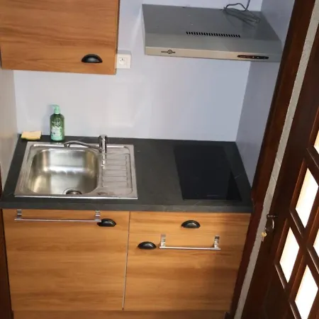 Tour Des Hirondelles アパート